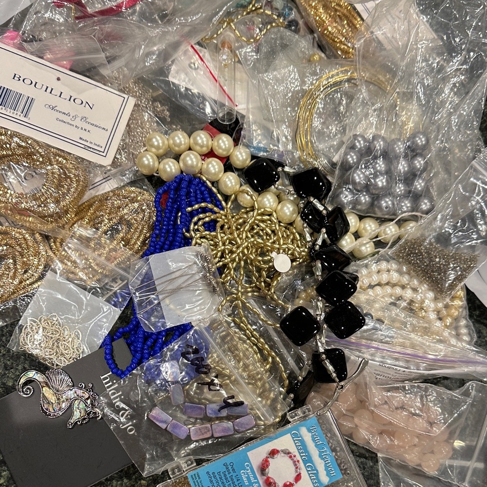 Huge lot jewelry making beads supplies findings crafts - Picture 2 of 12